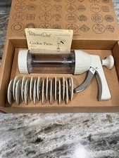 The Pampered Chef Cookie Press #1525 With 16 Discs Complete