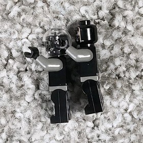 Silver Droid x2 6977 6905 6969 2965 Insectoids Space LEGO Minifigure Figure