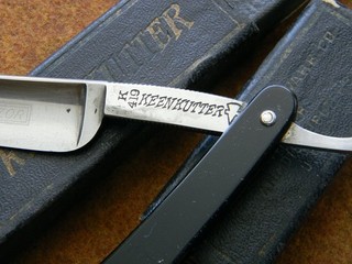Excellent E.C. Simmons KEEN KUTTER " slick black celluloid straight razor