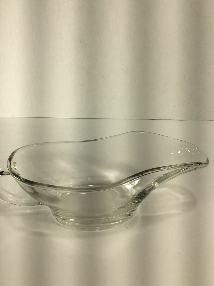 Classic Clear 8” Glass Anchor Hocking Gravy Boat Long & Lovely~10oz - Image 3 of 4