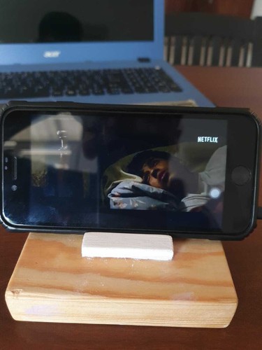 Wooden Phone Holder Made For Any Smartphone And Gift For Any Person To Use Easy - Picture 7 of 8