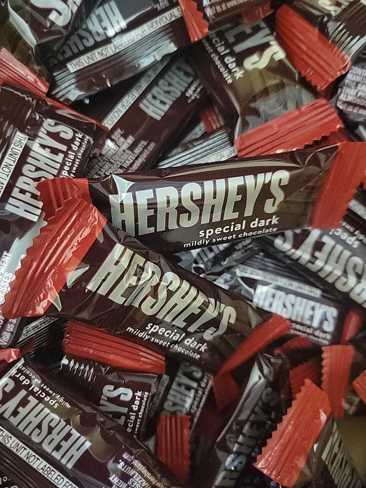 HERSHEY’S SPECIAL DARK Chocolate, Tamaño de Snack, Barras de Caramelo a Granel (Bolsa de 2 Libras) Venta Foto 2 de 2