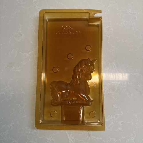 Wilton Vintage Unicorn 3d  Plastic Mold  Snap Close - Picture 5 of 5