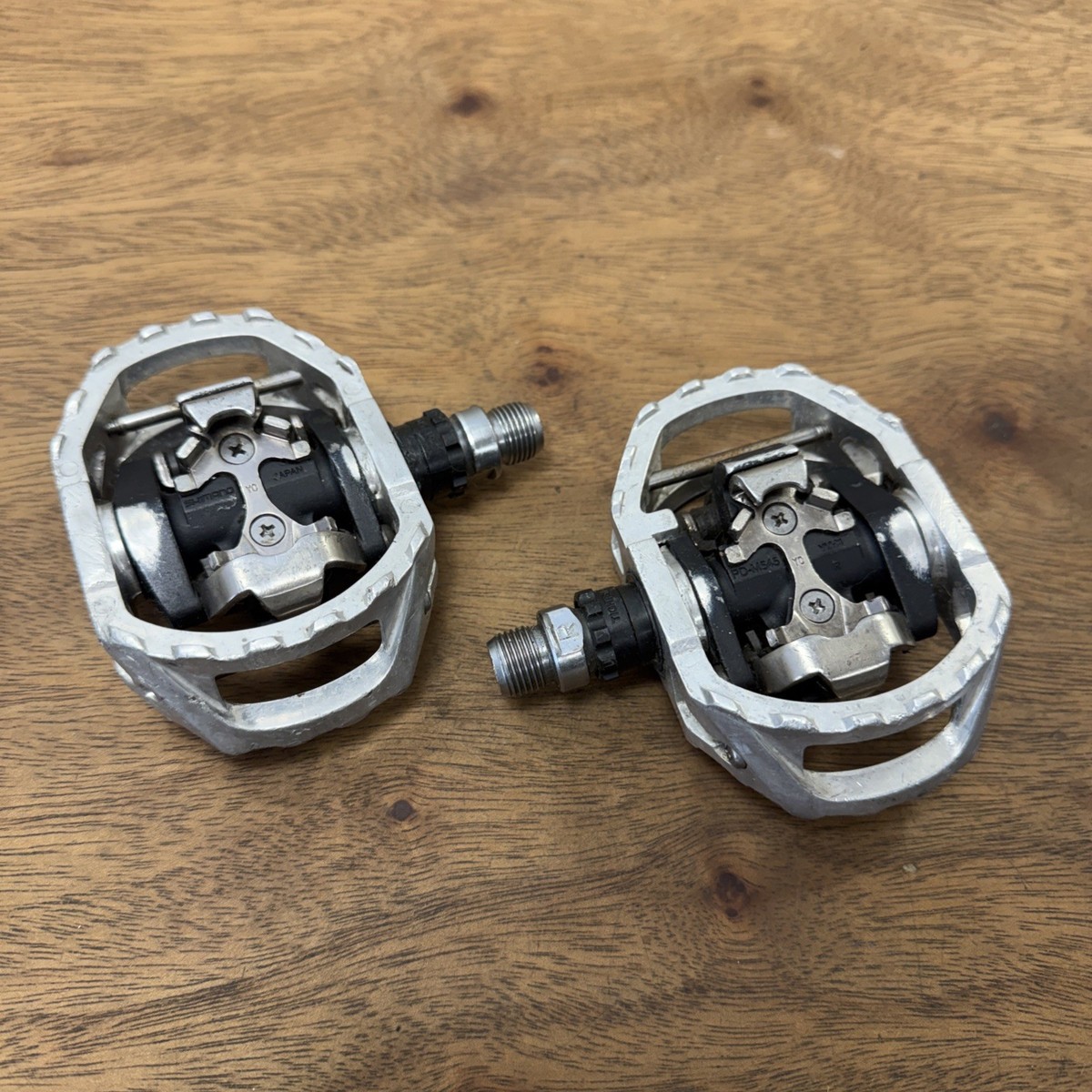 Pédales Shimano SPD PD-M545 Clipless - Argent, 9/16 Pouce, Fabriquées Au Japon