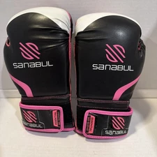 Sanabul Essential Gel Boxing Gloves in black and pink, 8oz