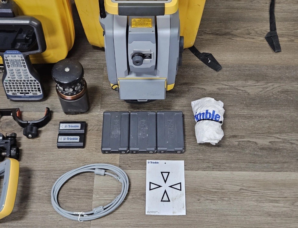 Stazione Totale Robotizzata Trimble S6 3 DR+ Con TSC7 MT1000 Accessori Usata