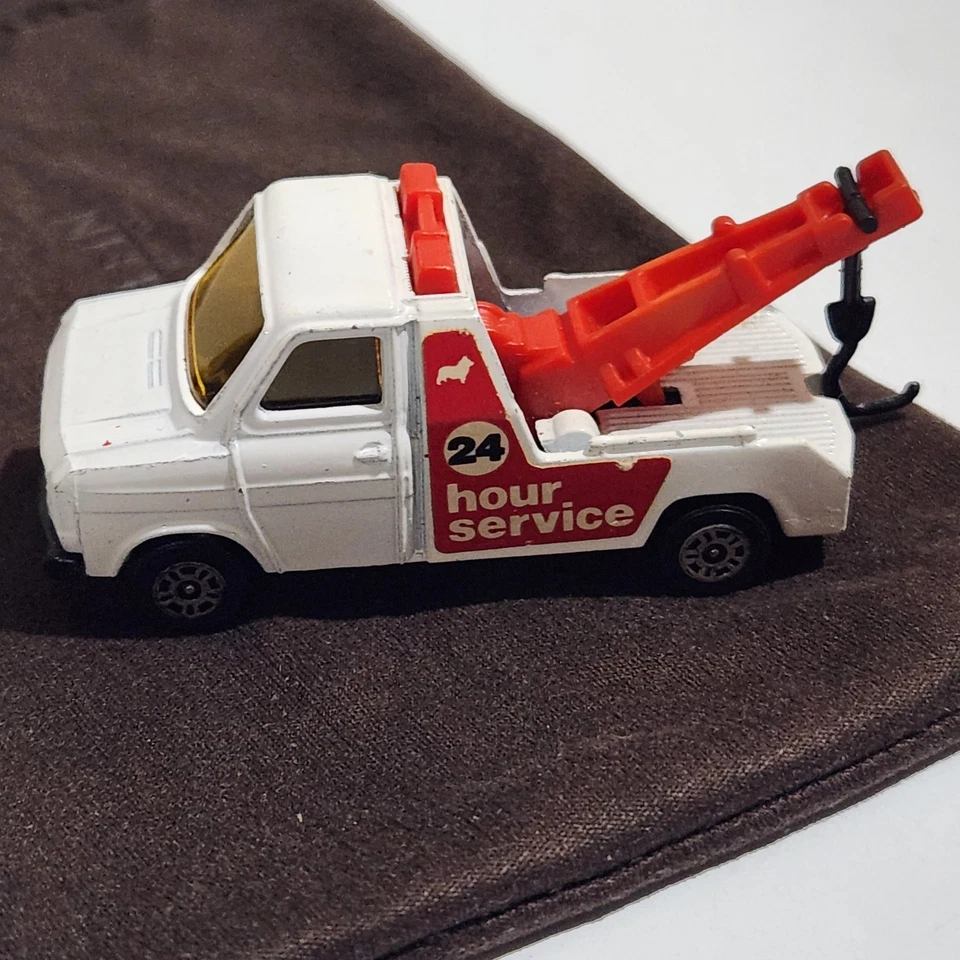 Corgi Ford Transit Wrecker Tow Truck #103 Gt Britain (24 Hour Wreck Service) Vtg - Image 3 of 4