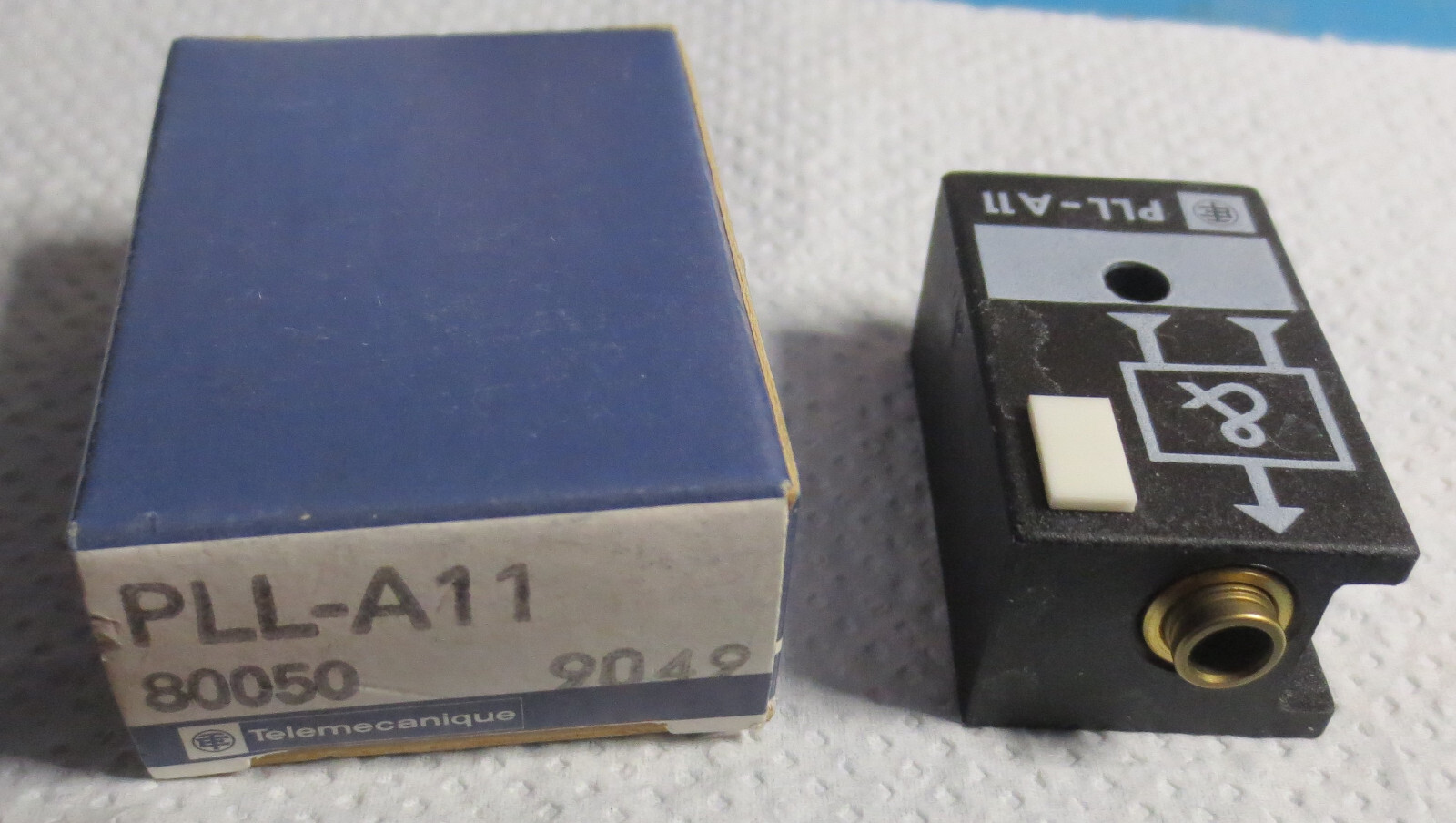 Cellule Logique Pneumatique Télémécanique PLL-A11 Fonction ET 810