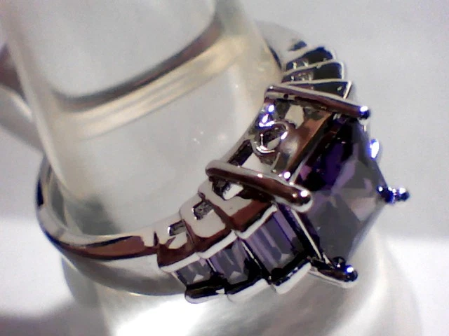 "Calidad"!!!! Hermoso Deslumbrante Amatista Púrpura 18Kt. Blanco G.F. Dama Talla 7   Foto 3 de 3