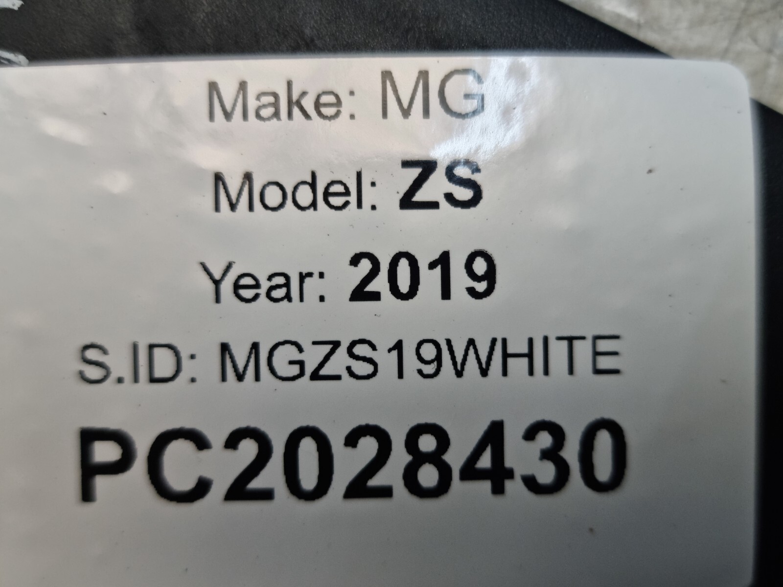 MG ZS 2017-2019 DOOR TRIANGLE TRIM COVER LEFT SIDE REAR 10229880  