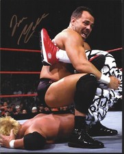 M3953  Dean Malenko Autographed  Wrestling Photo w/COA