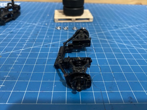 Cerchi E Assali Kyosho 1:18 Ferrari 365 GTB/4 Daytona 1969 - Foto 11 di 14