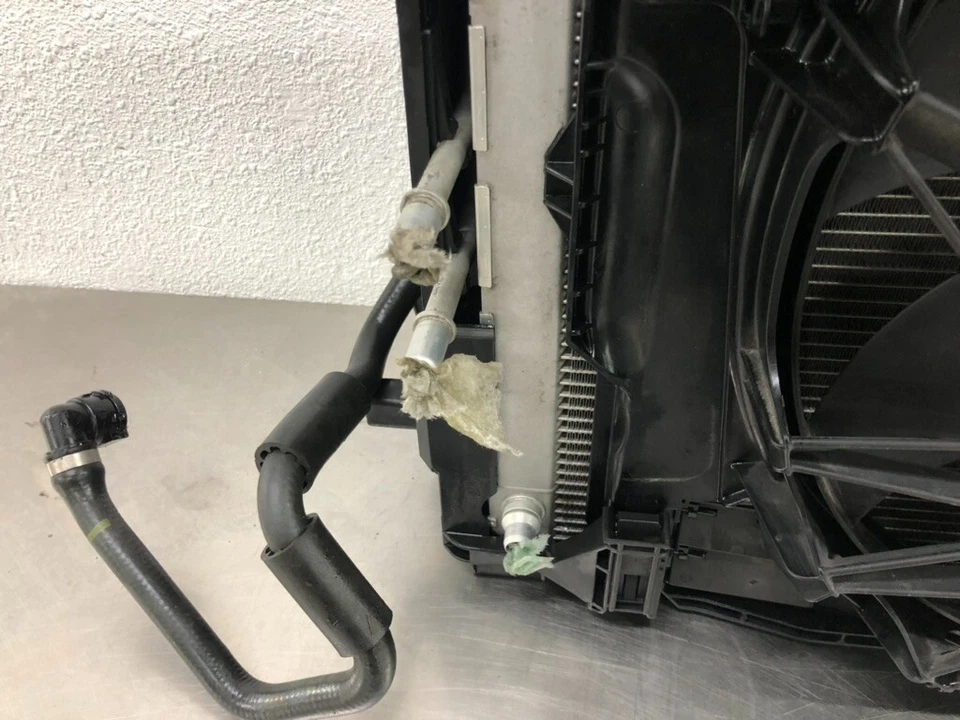 09-19 BMW 550I 650I 750I F01 F10 F12 N63 ENGINE RADIATOR COOLANT CONDENSER FAN Foto 3 de 4