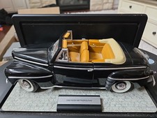 Road Legends Die-cast 1:18 Preowned 1948 Ford Convertible W/stand Read