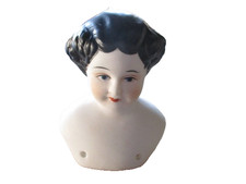 6 Porzellanköpfe Biedermeierstil Mädchen mit schwarzen Haaren Puppenkopf
