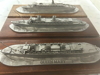 Cunard Metal Plaques on Wooden Bases Queen Mary Elizabeth & QE2 Collectables