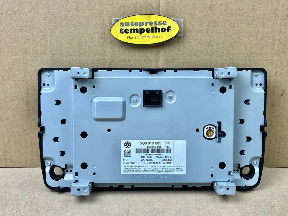 VW Golf VII Display Multimedia Bildschirm 5G0919605 Bj 2014 2896680 - Bild 2 von 4