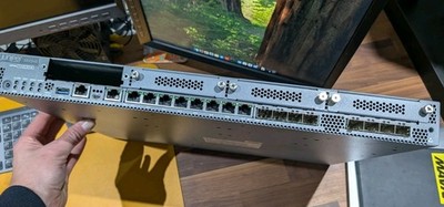 Juniper Networks SRX340 16-Port Enterprise Services Gateway