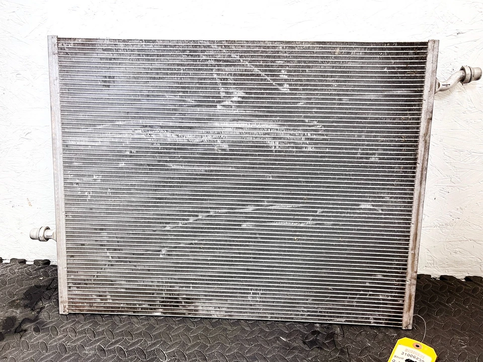 14-20 MERCEDES MAYBACH S550 ENGINE COOLING RADIATOR ASSEMBLY INTERCOOLER OEM - Imagem 2 de 3