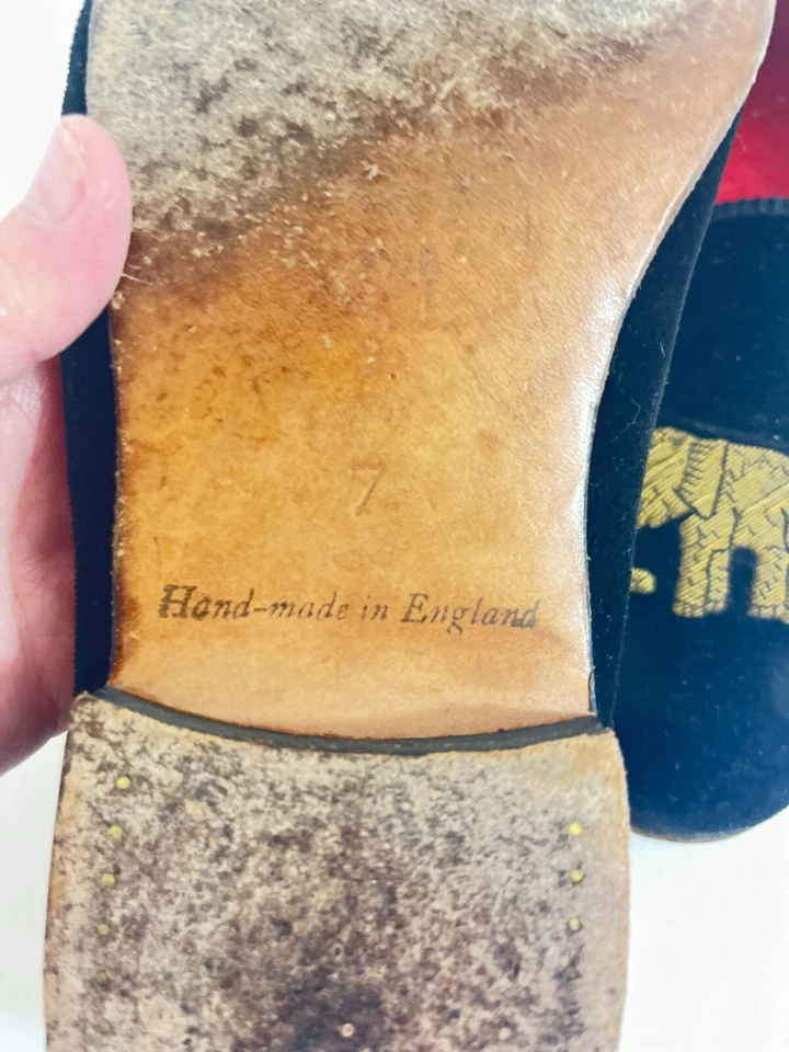 Mocasín de lujo de terciopelo negro para hombre bordado elefante dorado hecho a mano en E Foto 4 de 4