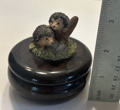 Hedgehog Country Artist Handcrafted England Trinket Box - Picture 5 of 8