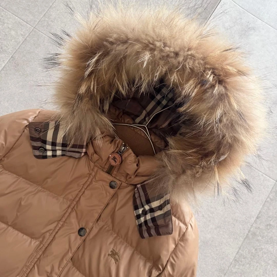 Chaqueta Burberry Blue Label marrón de 2 vías con capucha de piel talla 40 Nova Check Japón Foto 3 de 4