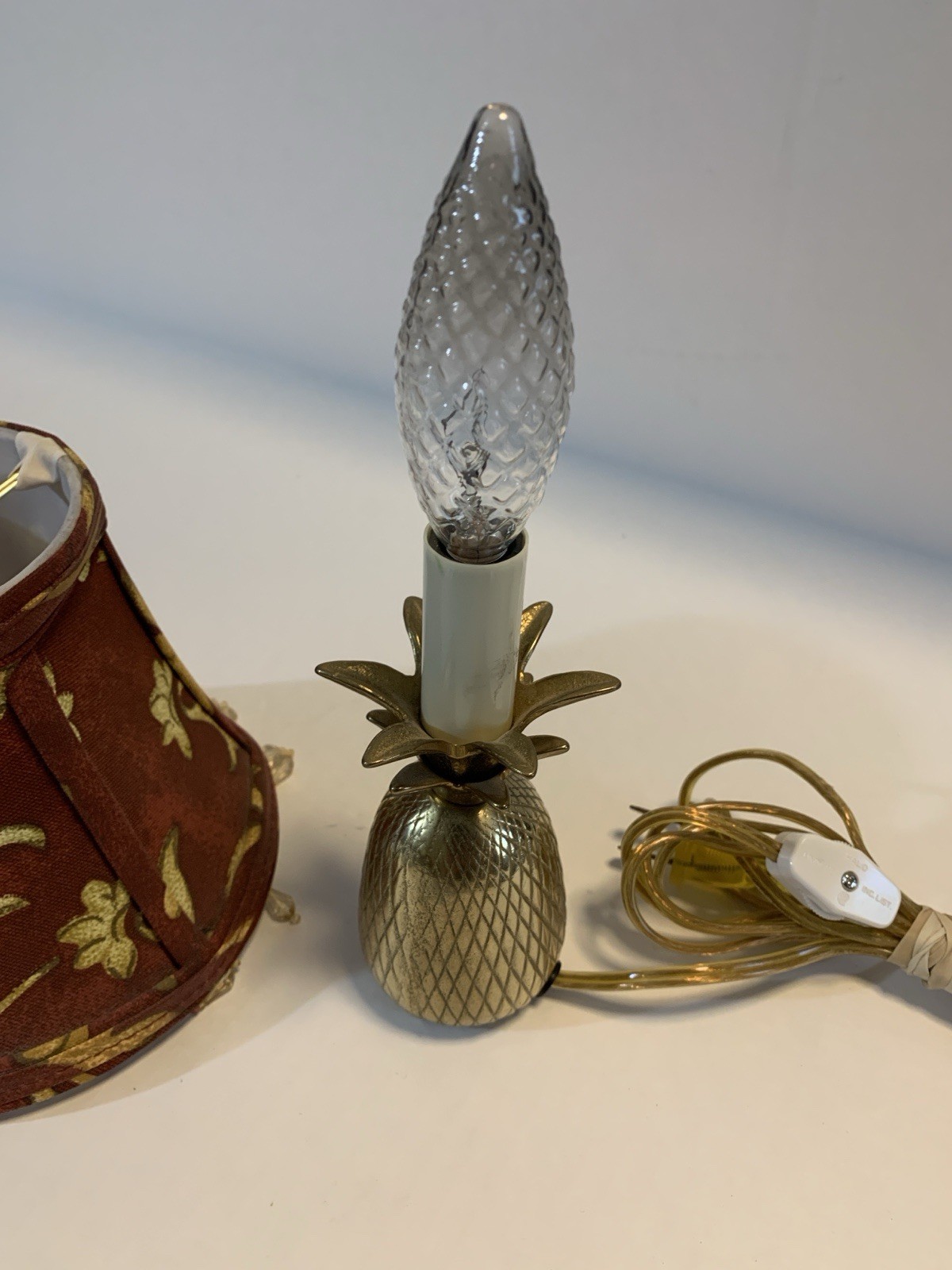 Mid Century Modern Hollywood Regency Brass Pineapple Shaped Lamp with Shade 10”