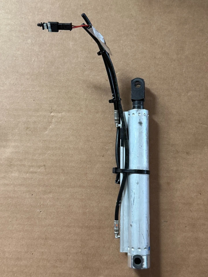 2006 2007 2008 2009 Pontiac G6 Convertible Trunk Lid CENTER Hydraulic Cylinder - Image 2 of 4