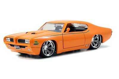 Jada 1:24 Bigtime Muscle 1969 Pontiac GTO Judge Diecast Model Car