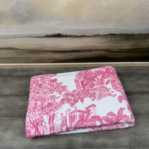 Pottery Barn Teen Lilly Pulitzer Toile Bath Towel 28”x55” Pink White Cotton NWOT