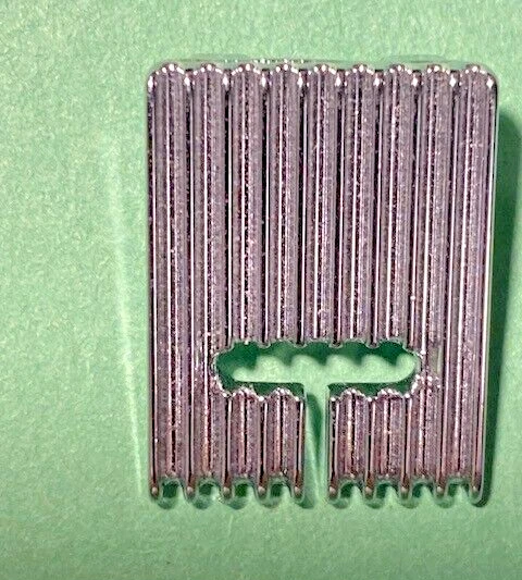 Pfaff Sewing Machine - 9 Groove Pintuck 7mm Snap-On Foot That Fits Many Models - Image 2 of 4