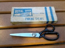 Royal Queen Deluxe Model Pinking Shears in original box Vintage