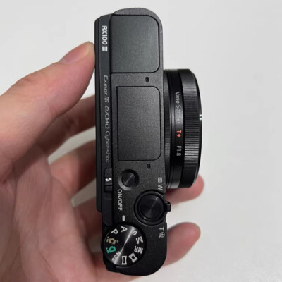 Sony Cyber-Shot DSC-RX100M3 20.1MP 2.9 x Optical Zoom Digital Sony Cyber-Shot DSC-RX100M3 20.1MP 2.9 x Optical Zoom Digital