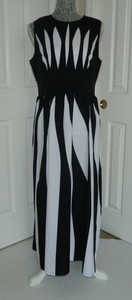 rosewe black and white dress