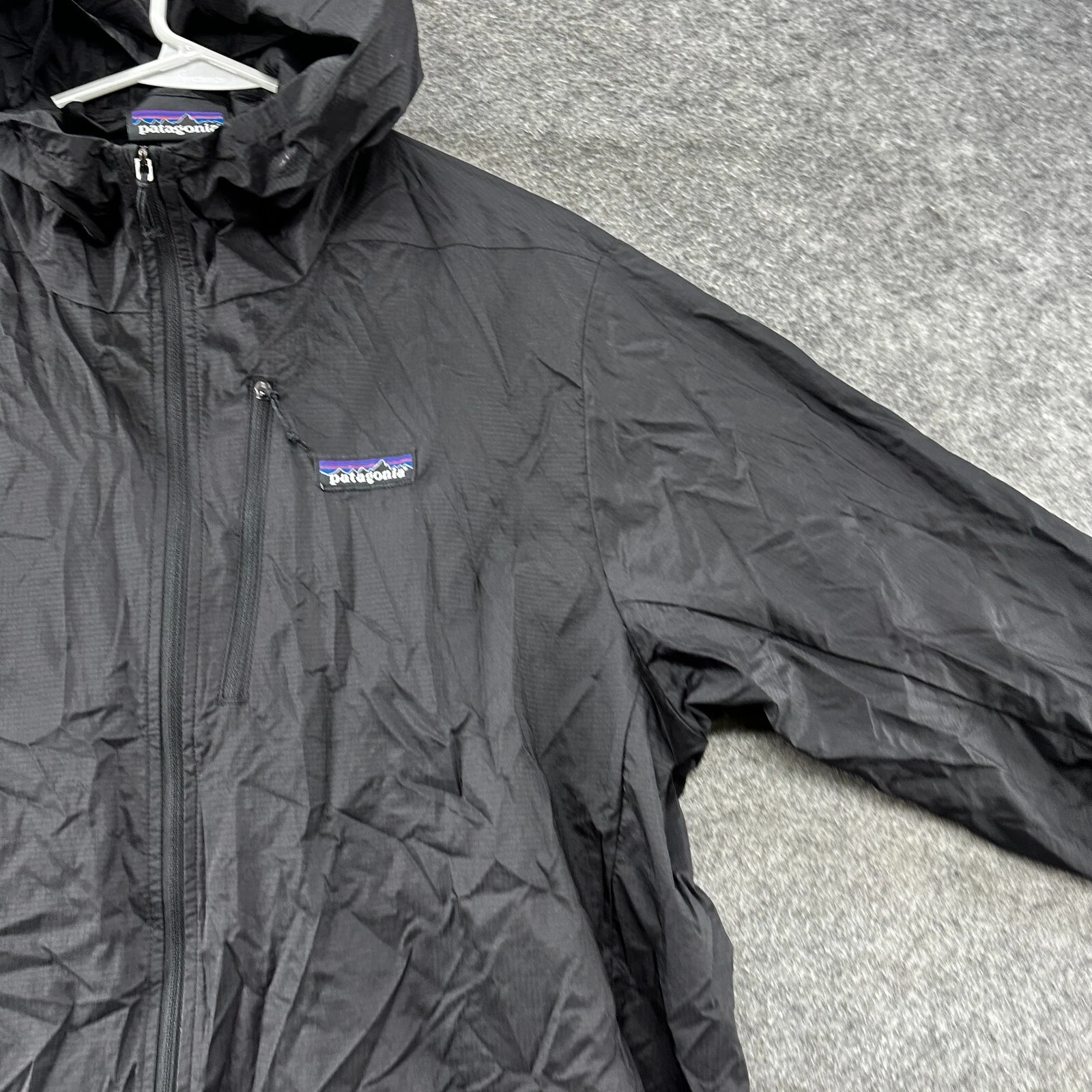 patagonia full zip lined windbreaker rain coat logo jacket