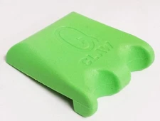 Q-Claw Portable Pool/Billiards Cue Stick Holder/Rack - 2 Place - Green