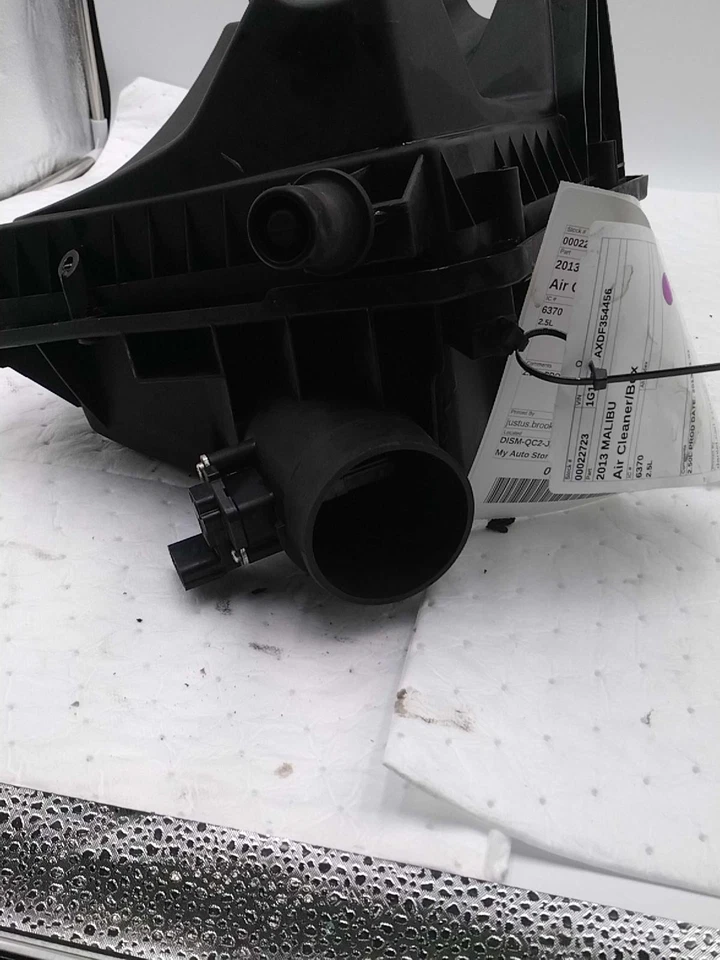 Conjunto de filtro de aire usado se adapta a: Chevrolet Malibu VIN 2013 1 cuarto dígito nuevo estilo Foto 2 de 4