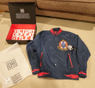 Roots Of Fight Father of Muay Thai Stadium Jacket Size L Roots Of Fight Father of Muay Thai Stadium Jacket Size L