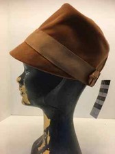 Women's 70's vintage pillbox hat  pillbox hat with shield  rust hued velvet