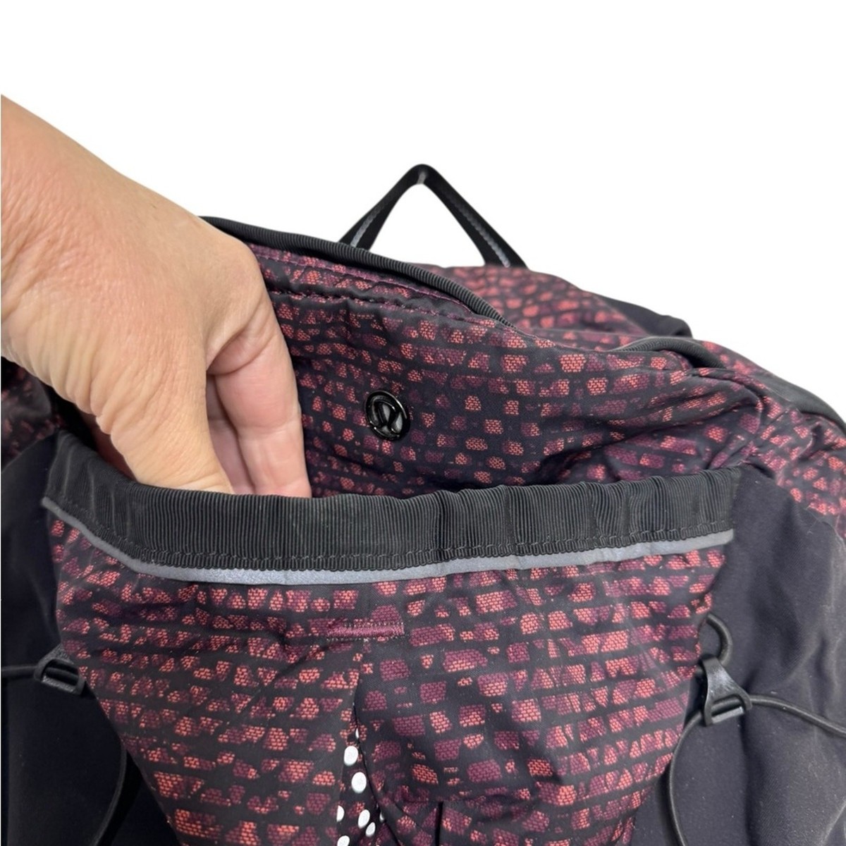 Lululemon Run All Day BackpackShatter Weave Dust Coral Plum 