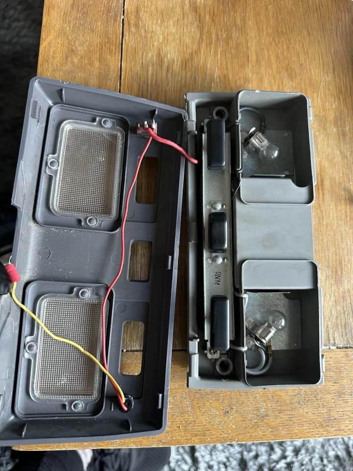 Luces interiores MK3 Supra - gris - Supra 1990 Foto 3 de 3