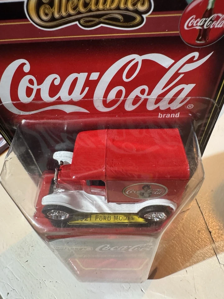 MATCHBOX COLLECTIBLES Coca Cola 1921 Ford Model T Delivery Truck - Image 4 of 4