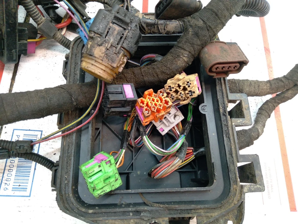 1999 Volkswagen Golf IV 2.0L FWD AT CHICOTE DE FIOS DE MOTOR FABRICANTE DE EQUIPAMENTO ORIGINAL  - Imagem 2 de 4