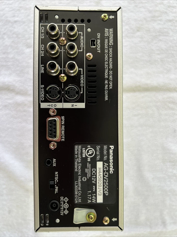 Panasonic AG-DV2500P NTSC/PAL - Image 2 of 4