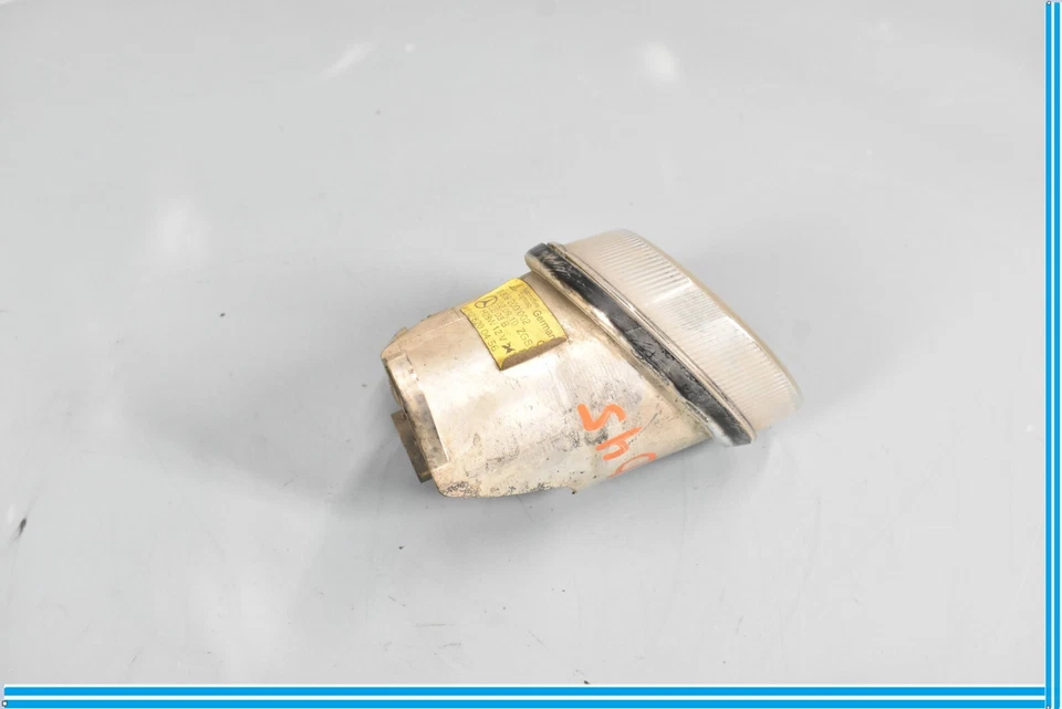 Luz antiniebla del lado derecho del pasajero 10-13 Mercedes W212 E350 GL450 OEM Foto 2 de 4