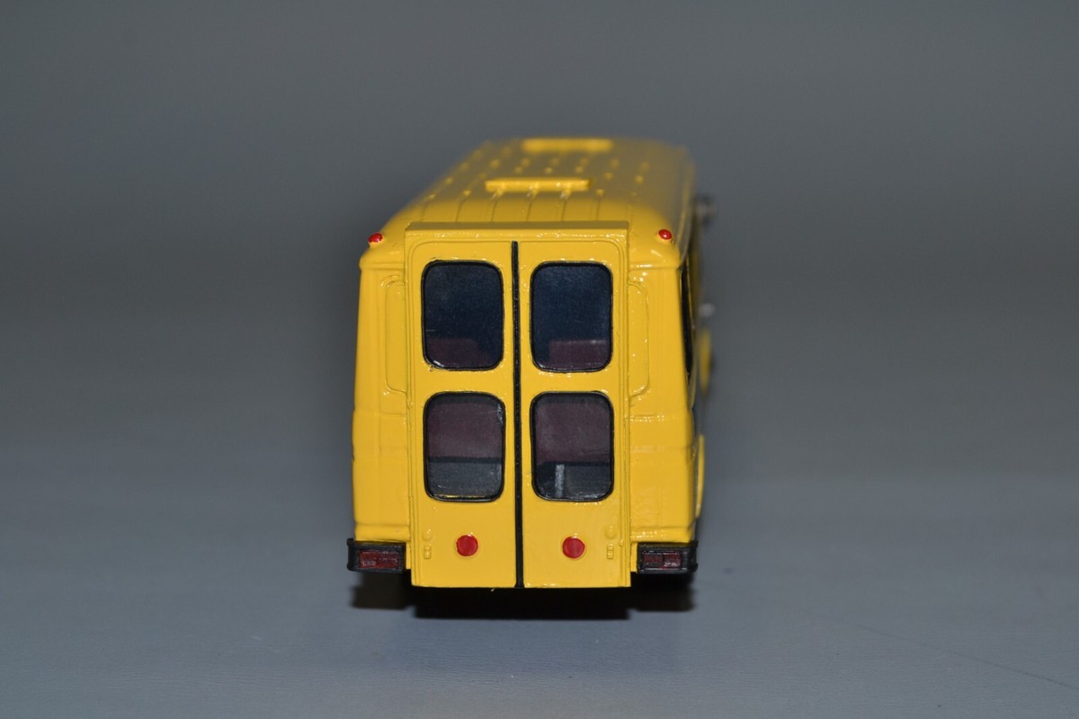 RARE! Mercedes 0 309 T2L Lufthausa Hand Made Vector Models 1 RARE! Mercedes 0 309 T2L Lufthausa Hand Made Vector Models 1