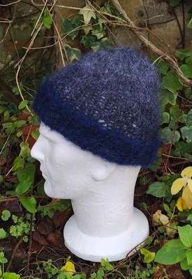 Mütze handgestrickt Mohair Beanie blau bis grau.  Von mir entworfen und gestrickt.