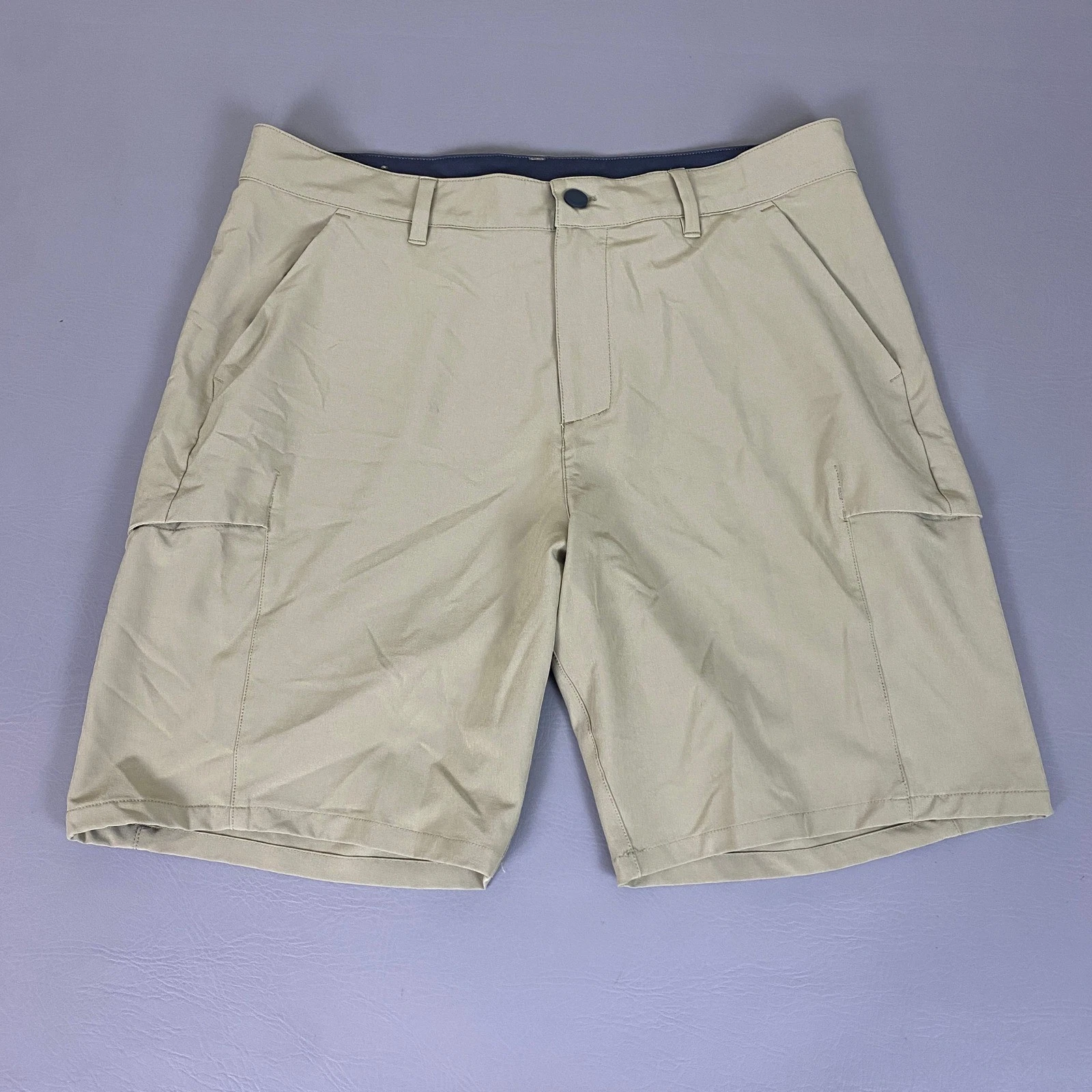 32 Degrees Cool Cargo Shorts Men's Size 35 Khaki Tan Waist Performance Stretch
