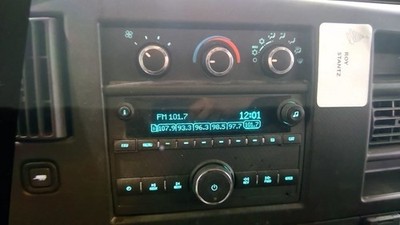 Player Receiver  Radio AM-FM-MP3 Fits 15-24 EXPRESS 2500 VAN 976870