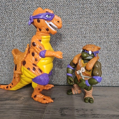 1993 Playmates Teenage  Ninja Turtles Cave Don & Trippy Tyrannosaurus